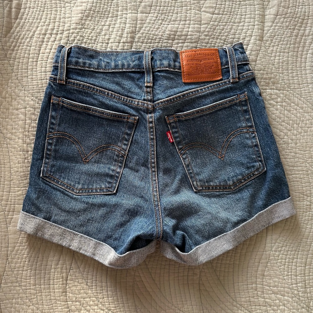 Levi’s Wedgie Shorts